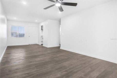 Copropriété à vendre à Bradenton, Floride: 1 chambre, 53.51 m2 № 1381460 - photo 13