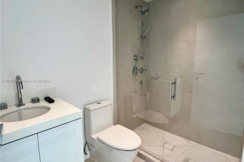 Condo in Miami Beach, Florida, 2 bedrooms  № 1238701 - photo 26