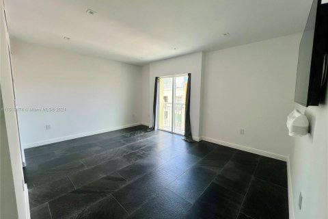 Copropriété à vendre à Miami Beach, Floride: 2 chambres, 118.91 m2 № 1238701 - photo 15