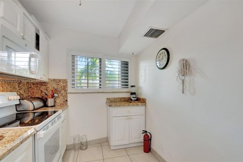 Condominio en venta en South Palm Beach, Florida, 2 dormitorios, 104.14 m2 № 1238372 - foto 13
