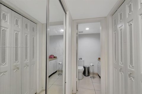 Condominio en venta en South Palm Beach, Florida, 2 dormitorios, 104.14 m2 № 1238372 - foto 18