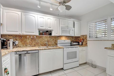 Condominio en venta en South Palm Beach, Florida, 2 dormitorios, 104.14 m2 № 1238372 - foto 11