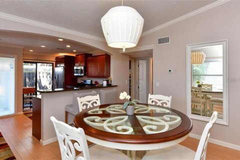 Copropriété à louer à Sarasota, Floride: 2 chambres, 102.19 m2 № 215800 - photo 15