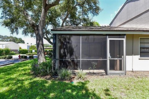 Copropriété à louer à Sarasota, Floride: 2 chambres, 102.19 m2 № 215800 - photo 6