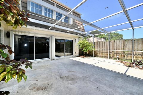 Townhouse in Palm Beach Gardens, Florida 3 bedrooms, 161.65 sq.m. № 1188632 - photo 1