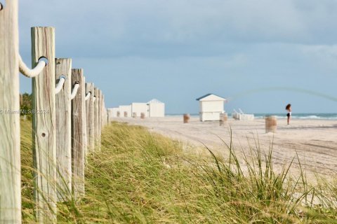 Copropriété à vendre à Miami Beach, Floride: 1 chambre, 119.19 m2 № 1271137 - photo 22