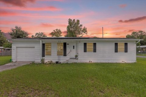 Villa ou maison à vendre à DeLand, Floride: 3 chambres, 115.94 m2 № 1349814 - photo 2