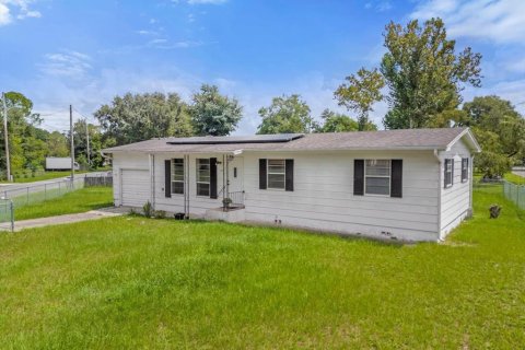 Villa ou maison à vendre à DeLand, Floride: 3 chambres, 115.94 m2 № 1349814 - photo 3