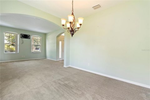 House in Land O' Lakes, Florida 5 bedrooms, 314.94 sq.m. № 1317979 - photo 5