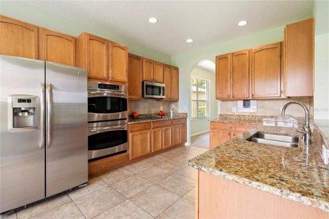 House in Land O' Lakes, Florida 5 bedrooms, 314.94 sq.m. № 1317979 - photo 8