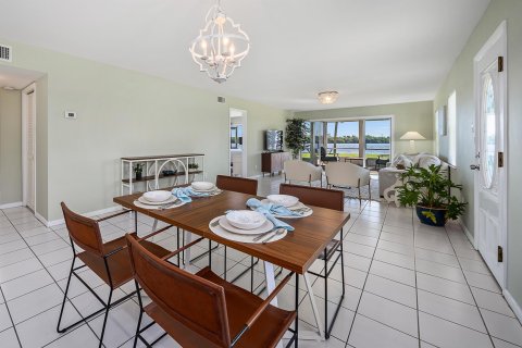 Casa en venta en Palm City, Florida, 2 dormitorios, 126.63 m2 № 1116812 - foto 5