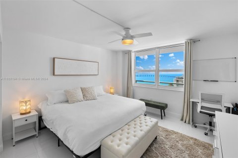 Condominio en alquiler en Miami, Florida, 1 dormitorio, 70.61 m2 № 1294689 - foto 23