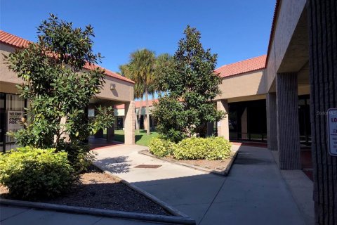 Commercial property in Pinellas Park, Florida 11860.55 sq.m. № 1386487 - photo 6