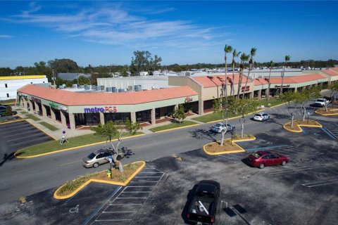 Commercial property in Pinellas Park, Florida 11860.55 sq.m. № 1386487 - photo 2