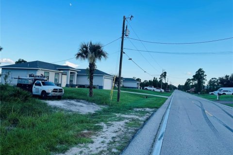 Terrain à vendre à Lehigh Acres, Floride № 689336 - photo 3