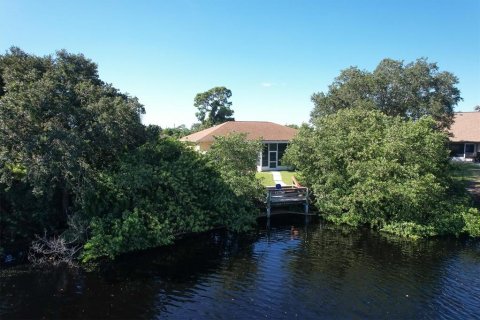 Villa ou maison à vendre à North Port, Floride: 3 chambres, 168.52 m2 № 1354950 - photo 5