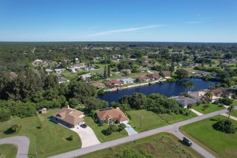 Villa ou maison à vendre à North Port, Floride: 3 chambres, 168.52 m2 № 1354950 - photo 15