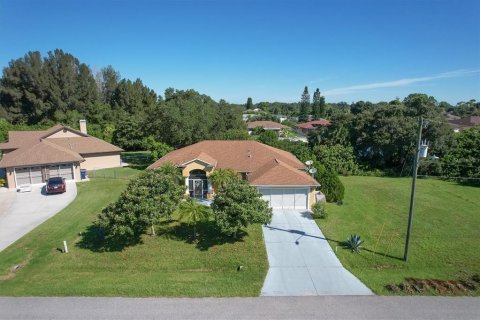 Villa ou maison à vendre à North Port, Floride: 3 chambres, 168.52 m2 № 1354950 - photo 11