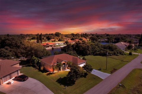 Villa ou maison à vendre à North Port, Floride: 3 chambres, 168.52 m2 № 1354950 - photo 1