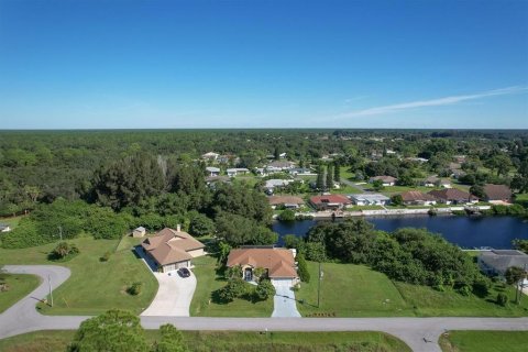 Villa ou maison à vendre à North Port, Floride: 3 chambres, 168.52 m2 № 1354950 - photo 16