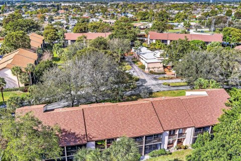 Condo in Deerfield Beach, Florida, 2 bedrooms  № 950247 - photo 3