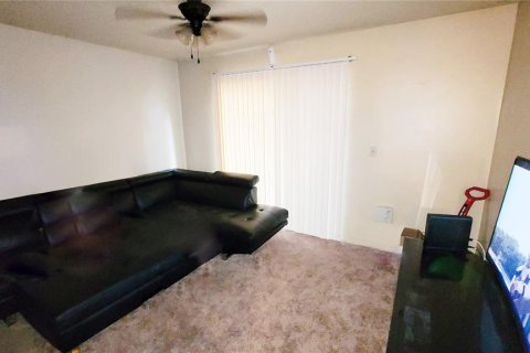 Condo in Tampa, Florida, 1 bedroom  № 1342946 - photo 3