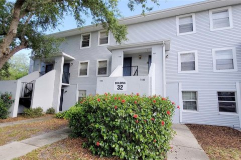 Condo in Tampa, Florida, 1 bedroom  № 1342946 - photo 1