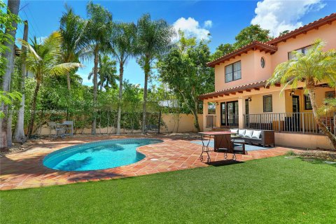 Casa en venta en Miami, Florida, 4 dormitorios, 374.3 m2 № 1412219 - foto 30