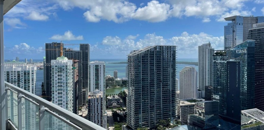 Condominio en Miami, Florida, 2 dormitorios  № 1412176