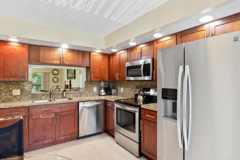 Condominio en venta en Pembroke Pines, Florida, 2 dormitorios, 112.13 m2 № 1236144 - foto 8