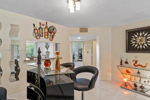 Condominio en venta en Pembroke Pines, Florida, 2 dormitorios, 112.13 m2 № 1236144 - foto 14