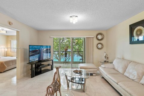 Copropriété à vendre à Pembroke Pines, Floride: 2 chambres, 112.13 m2 № 1236144 - photo 1