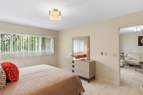 Condominio en venta en Pembroke Pines, Florida, 2 dormitorios, 112.13 m2 № 1236144 - foto 17