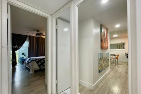 Condominio en venta en Hollywood, Florida, 2 dormitorios, 92.16 m2 № 1236101 - foto 29