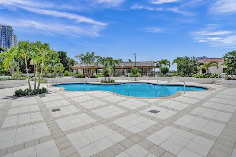 Condo in Aventura, Florida, 2 bedrooms  № 1236100 - photo 2