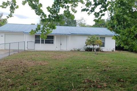 House in DeLand, Florida 3 bedrooms, 121.7 sq.m. № 1153276 - photo 2