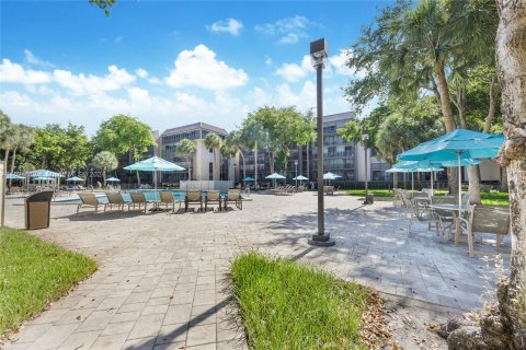 Copropriété à vendre à Hollywood, Floride: 2 chambres, 128.48 m2 № 1189019 - photo 13