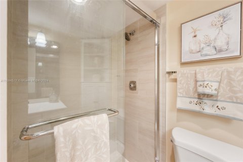 Condo in Hollywood, Florida, 2 bedrooms  № 1189019 - photo 10