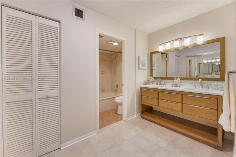 Copropriété à vendre à Hollywood, Floride: 2 chambres, 128.48 m2 № 1189019 - photo 7