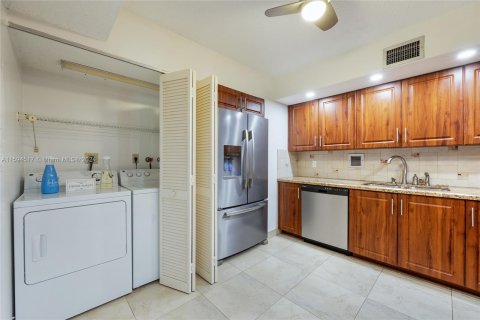 Copropriété à vendre à Hollywood, Floride: 2 chambres, 128.48 m2 № 1189019 - photo 5