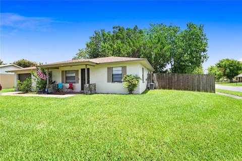 House in Cocoa, Florida 3 bedrooms, 97.83 sq.m. № 1261853 - photo 23