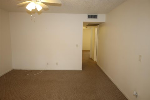Condominio en venta en Pembroke Pines, Florida, 2 dormitorios, 88.54 m2 № 888013 - foto 13