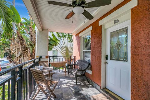 Condo in Saint Petersburg, Florida, 2 bedrooms  № 1370271 - photo 26