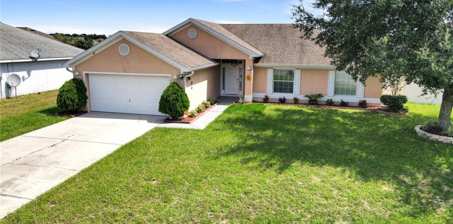 House in Ocala, Florida 4 bedrooms, 166.11 sq.m. № 1370272