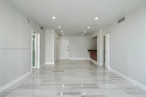 Copropriété à vendre à Miami Beach, Floride: 2 chambres, 95.69 m2 № 1238072 - photo 12