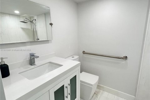 Copropriété à vendre à Miami Beach, Floride: 2 chambres, 95.69 m2 № 1238072 - photo 16