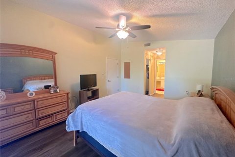 Condo in New Port Richey, Florida, 2 bedrooms  № 1133870 - photo 4