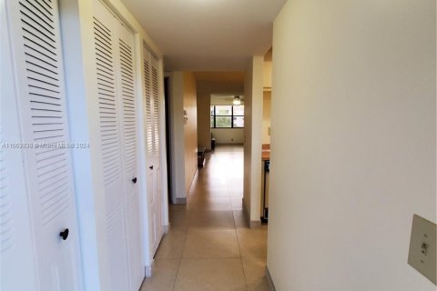 Copropriété à vendre à Sunrise, Floride: 2 chambres, 89.19 m2 № 1375872 - photo 3