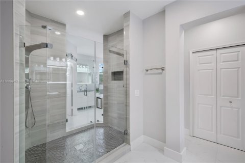 Villa ou maison à vendre à Miami, Floride: 5 chambres, 317.26 m2 № 1375879 - photo 30