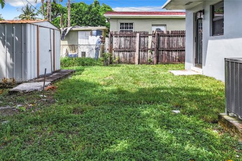 Villa ou maison à vendre à North Miami Beach, Floride: 4 chambres, 128.67 m2 № 1375873 - photo 26